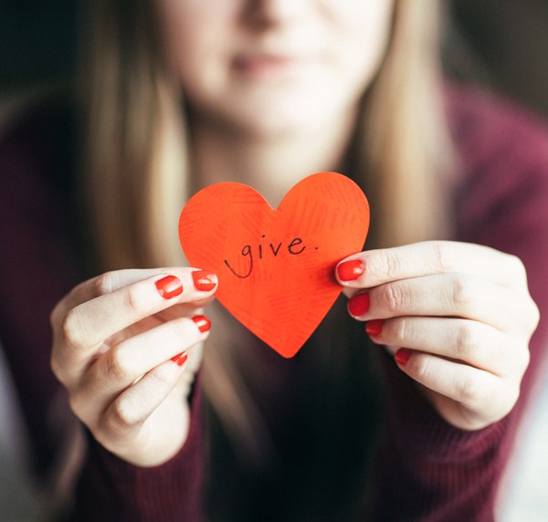 5 best credit cards when you make charitable donations